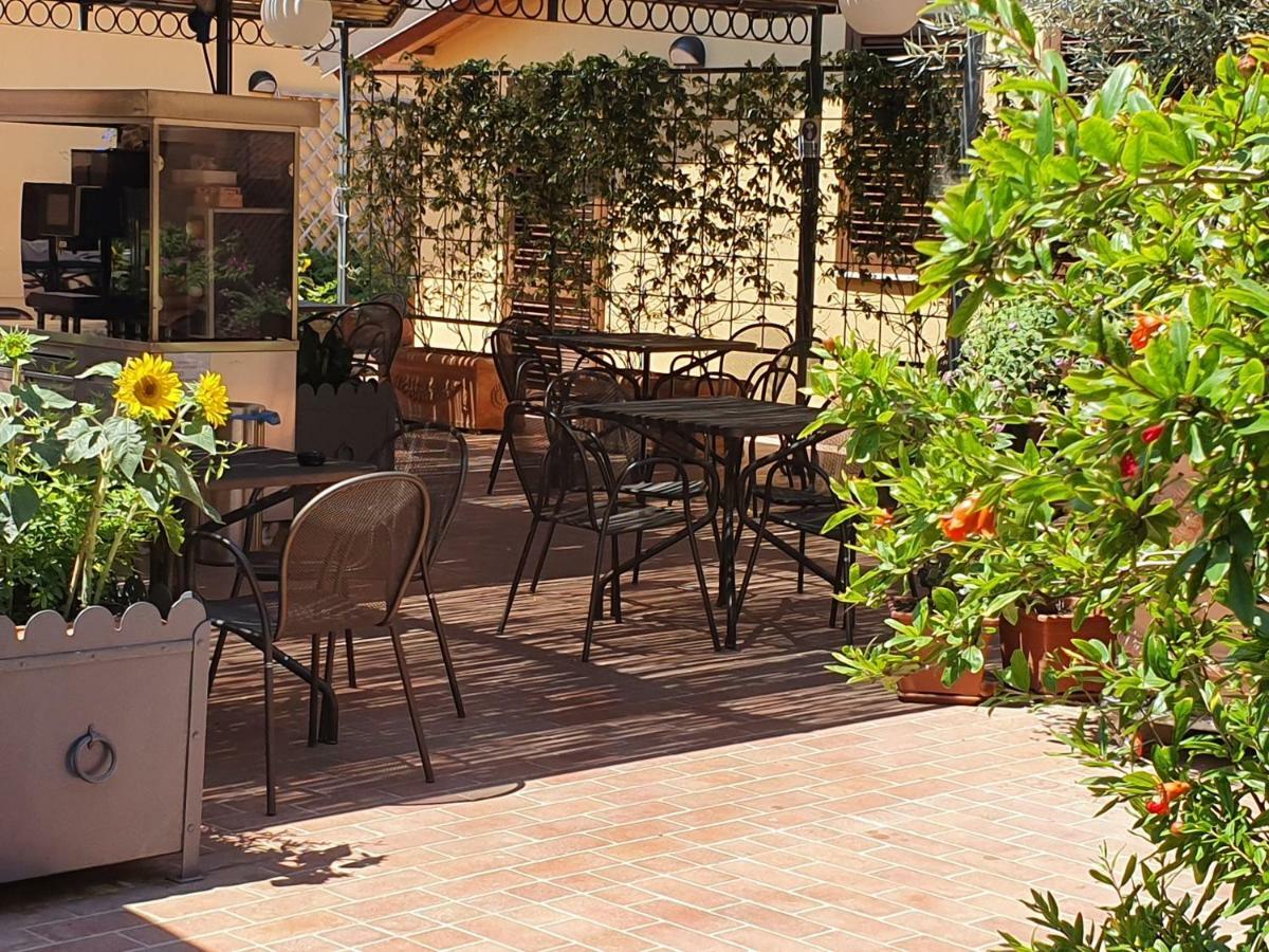 "La Terrazza Di Castiglione" Appartamenti Vacanza Кастильоне дела Пеская Екстериор снимка